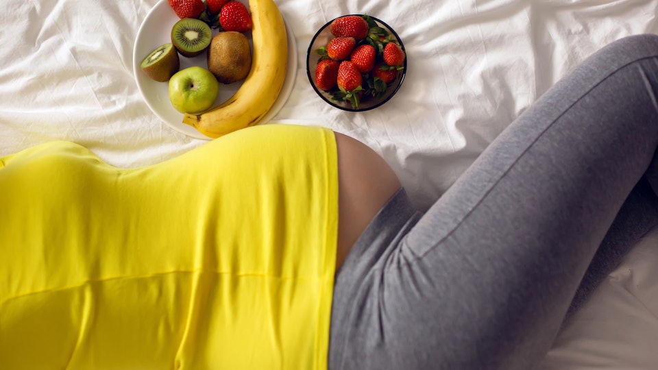 The One Fruit That You Should Eat Every Day When Pregnant The One Fruit That You Should Eat Every Day When Pregnant