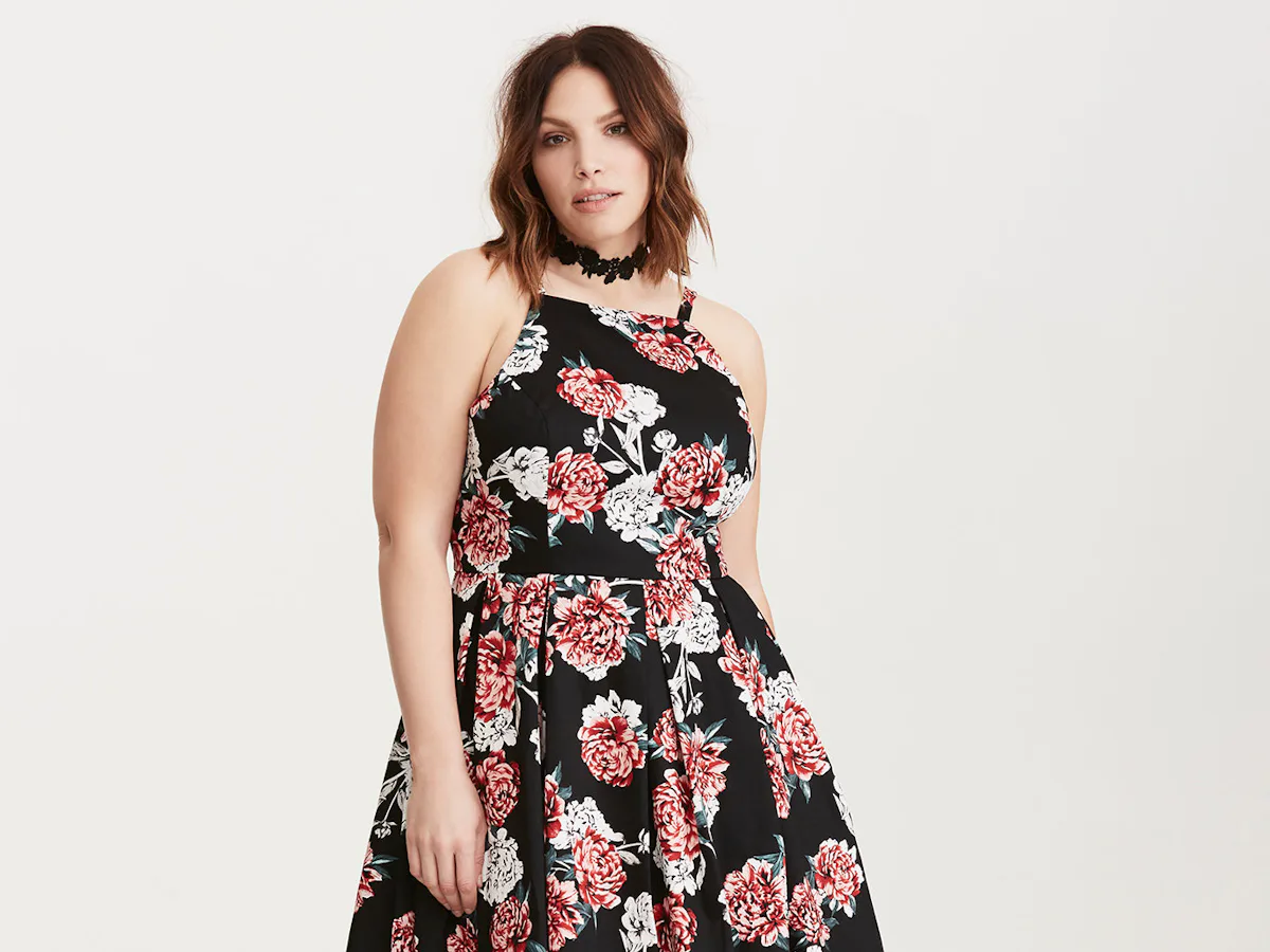 What Is Dressy Casual? Here's What The Popular Wedding Dress Code Means What Is Dressy Casual? Here's What The Popular Wedding Dress Code Means