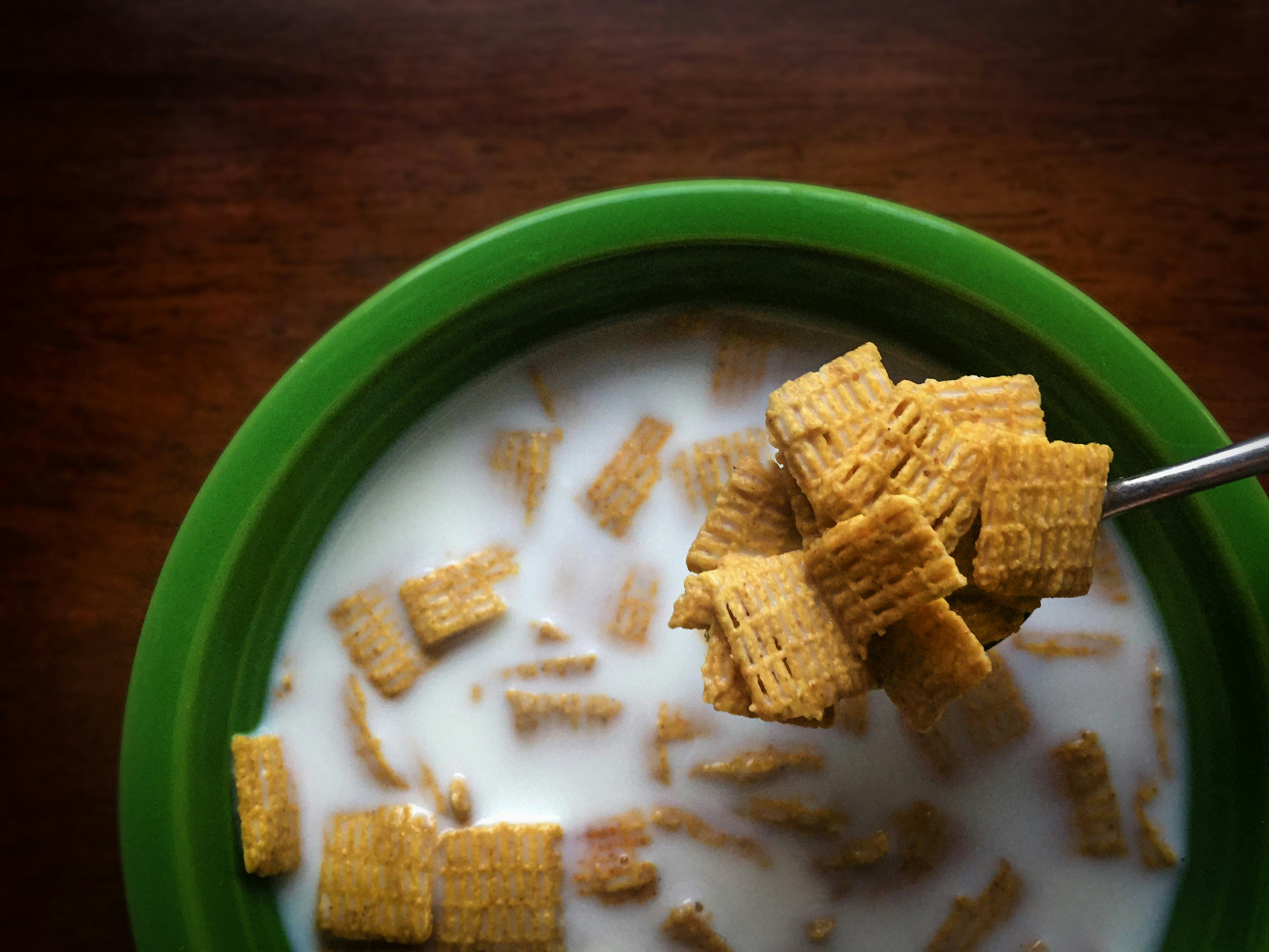 This Hack Avoids Soggy Cereal The Internet Is Having Complicated Feelings About It