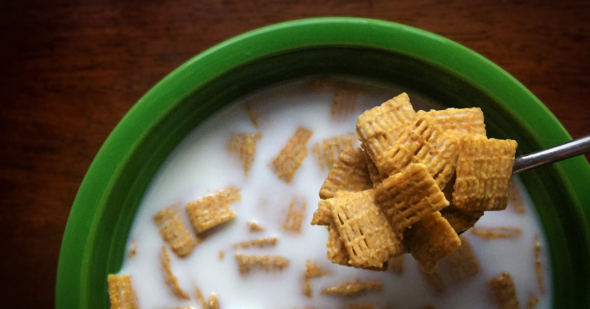 This Hack Avoids Soggy Cereal The Internet Is Having Complicated Feelings About It This Hack Avoids Soggy Cereal The Internet Is Having Complicated Feelings About It