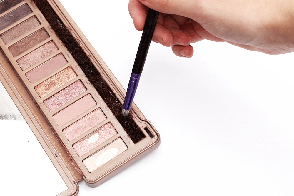 I Created A BuiltIn Brush Cleaner For My Eyeshadow Palette & It's
