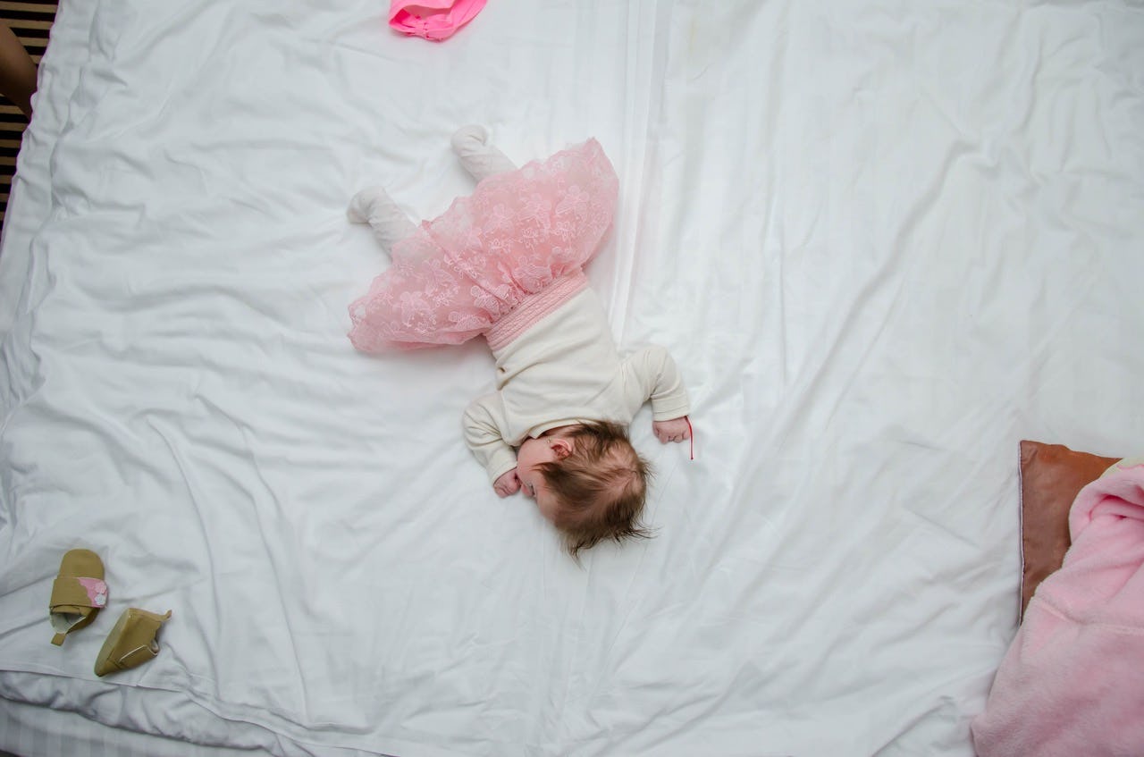 When Do Toddlers Start Using Pillows? Safety Comes First For Sleep