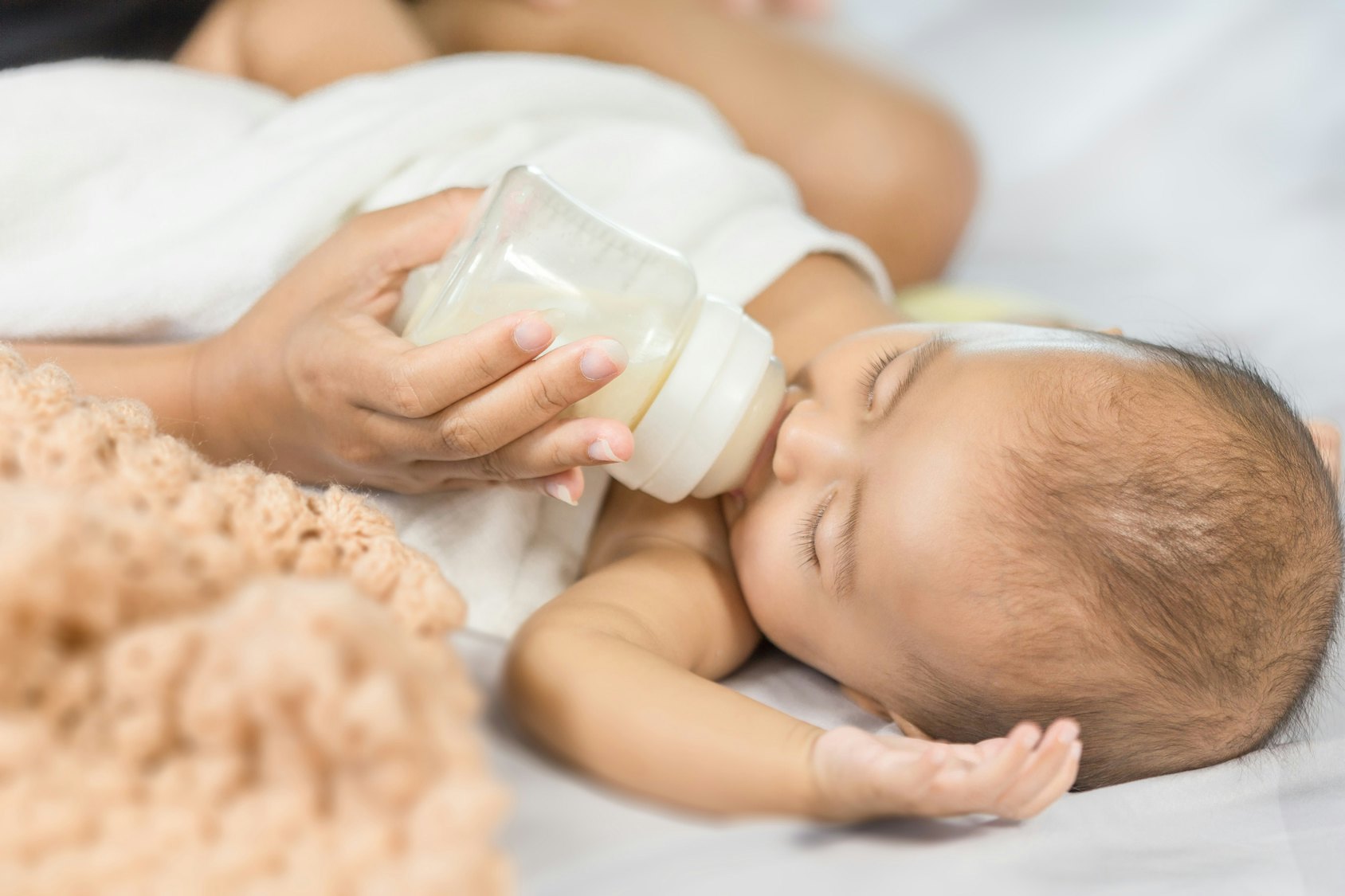 occasional formula while breastfeeding