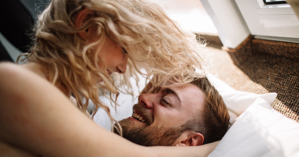 How To Orgasm At The Same Time As Your Partner, According To An Expert
