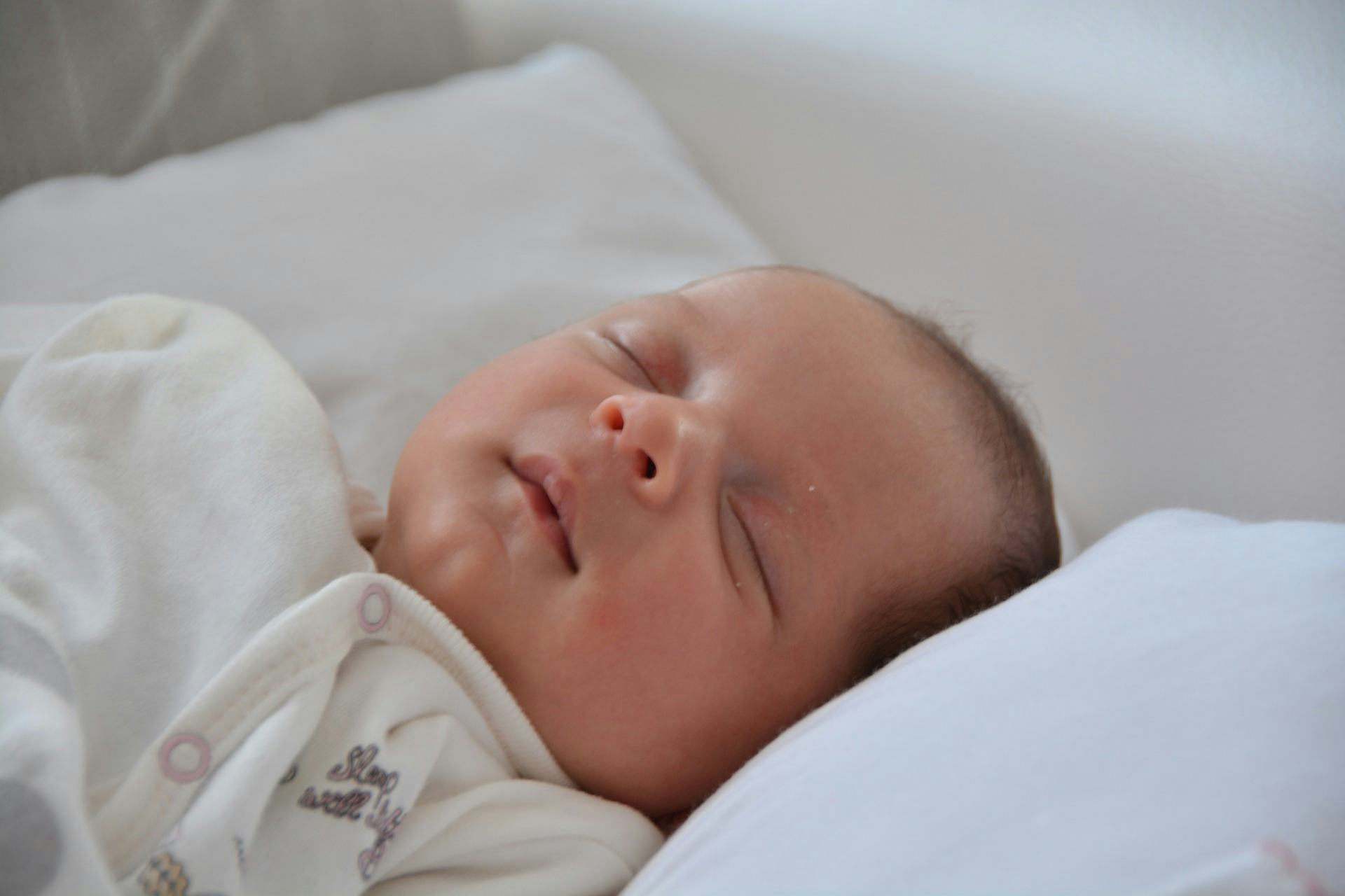 4 Sleep Milestones A Baby Should Reach At 3 Months Of Age