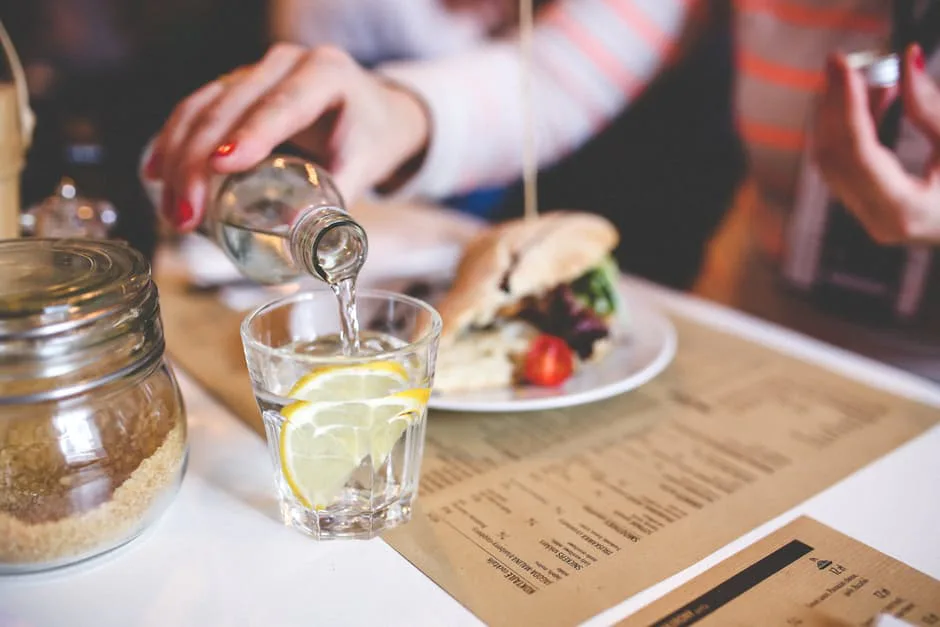 11 Little Ways To Increase Your Chemistry On A First Date According To