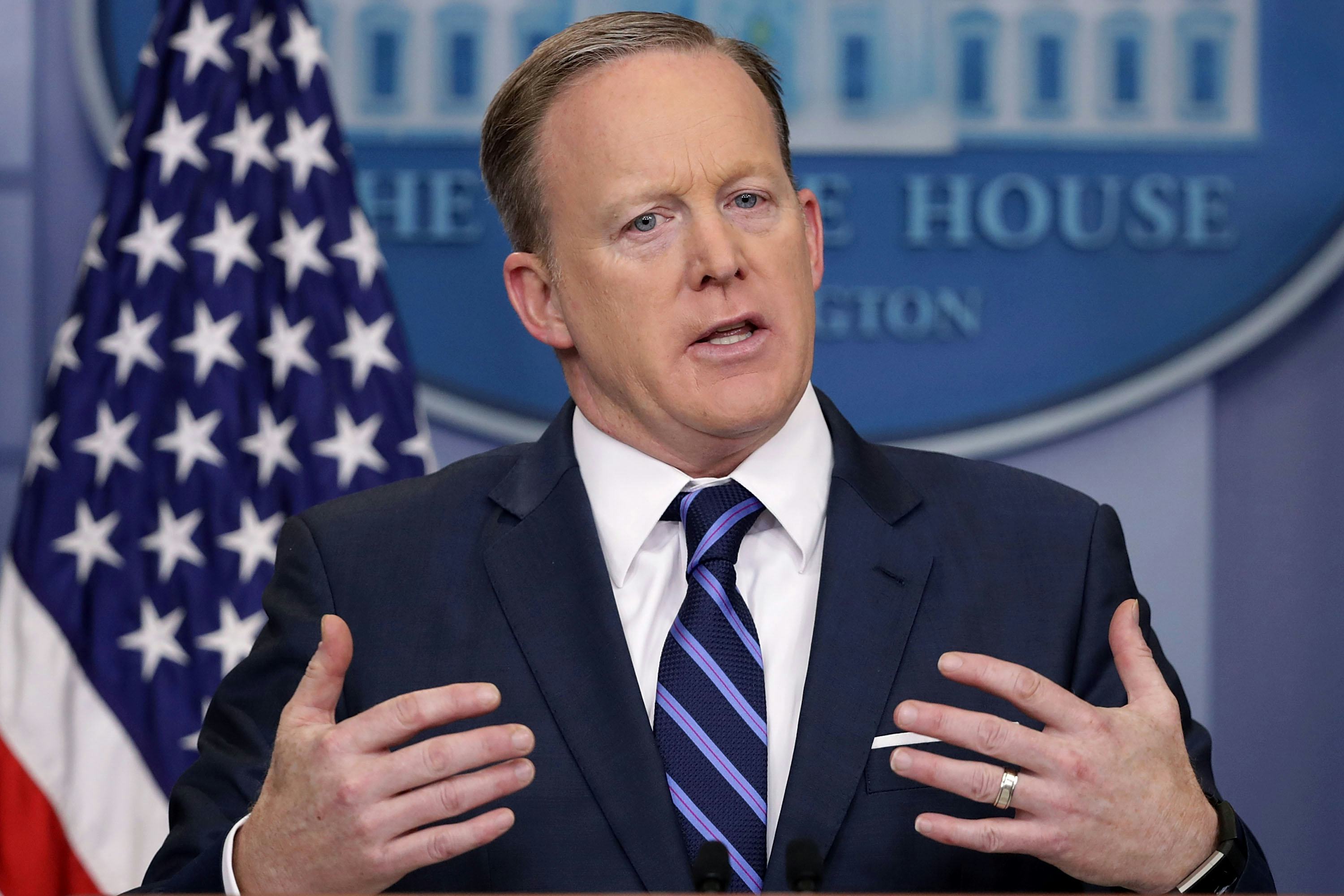 Sean Spicer Says Hitler Didn't Use Chemical Weapons — VIDEO