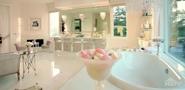 17 Things Lisa Vanderpump Owns That Fans Will Totally Want For 12 This Goblet Of Soaps