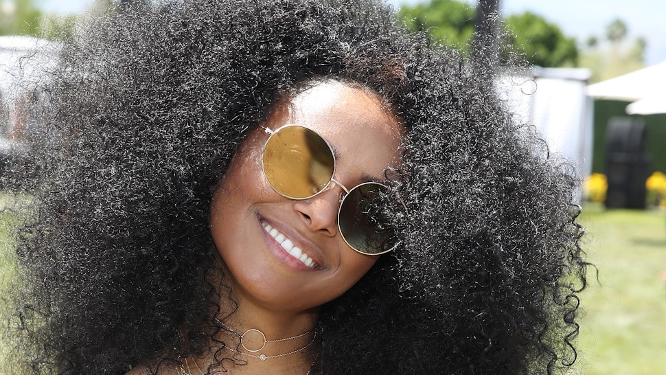 9 Dry Shampoos For Natural Hair That Won T Leave Behind Buildup