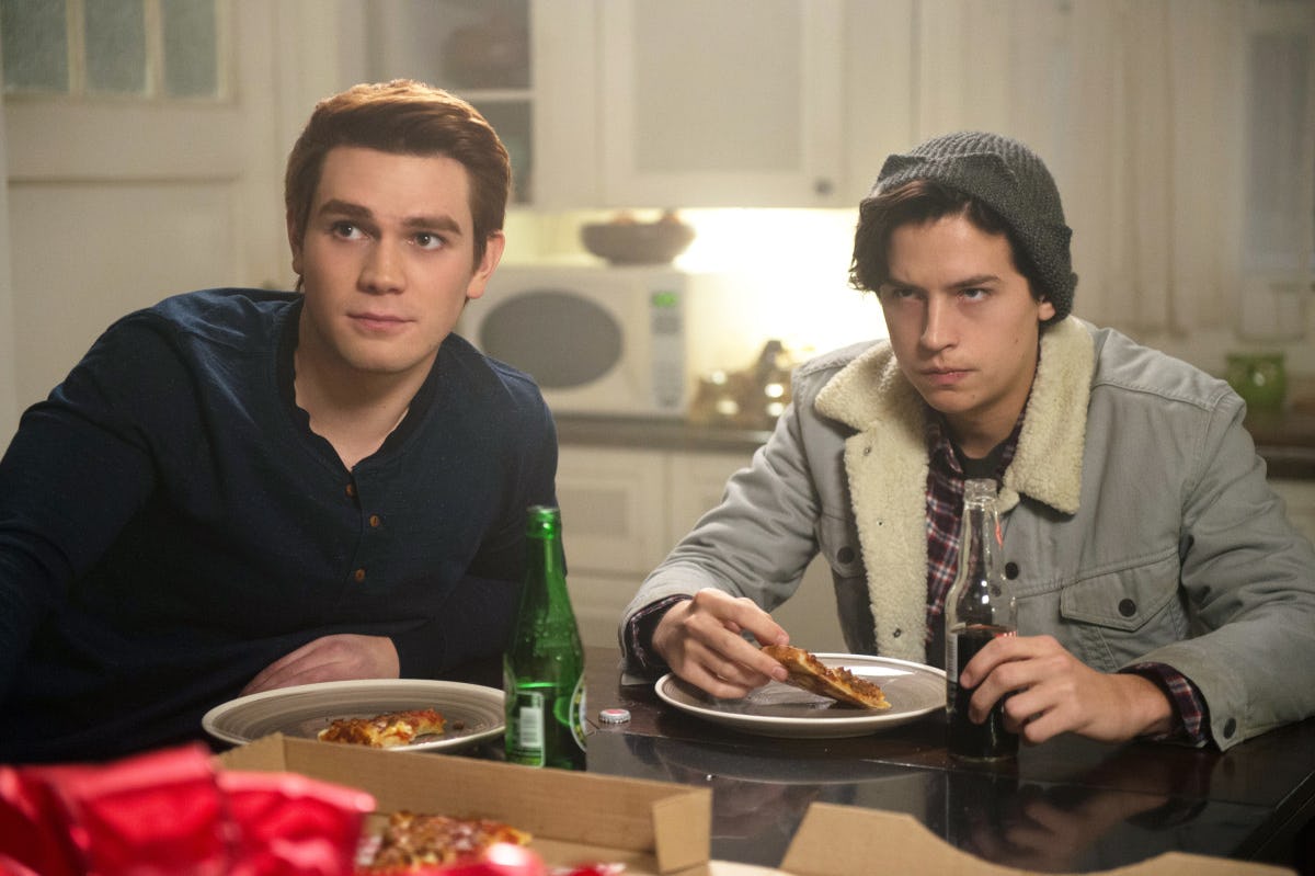 When Does 'Riverdale' Return For Season 2? Archie & The Gang Will Be ...