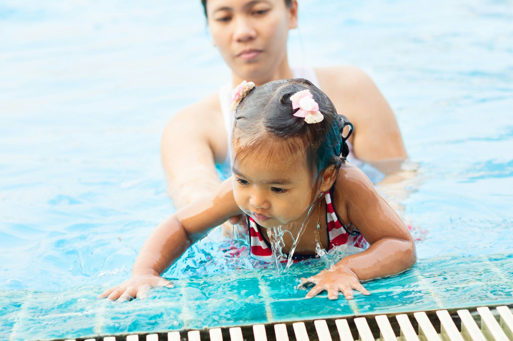 When Should I Put My Baby In Swim Lessons? It's A Necessary Skill
