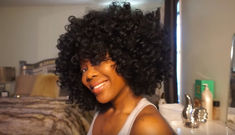 Curly Hair Homemade Porn - 9 Ways To Curl Afro-Textured Hair Without Heat, According To ...