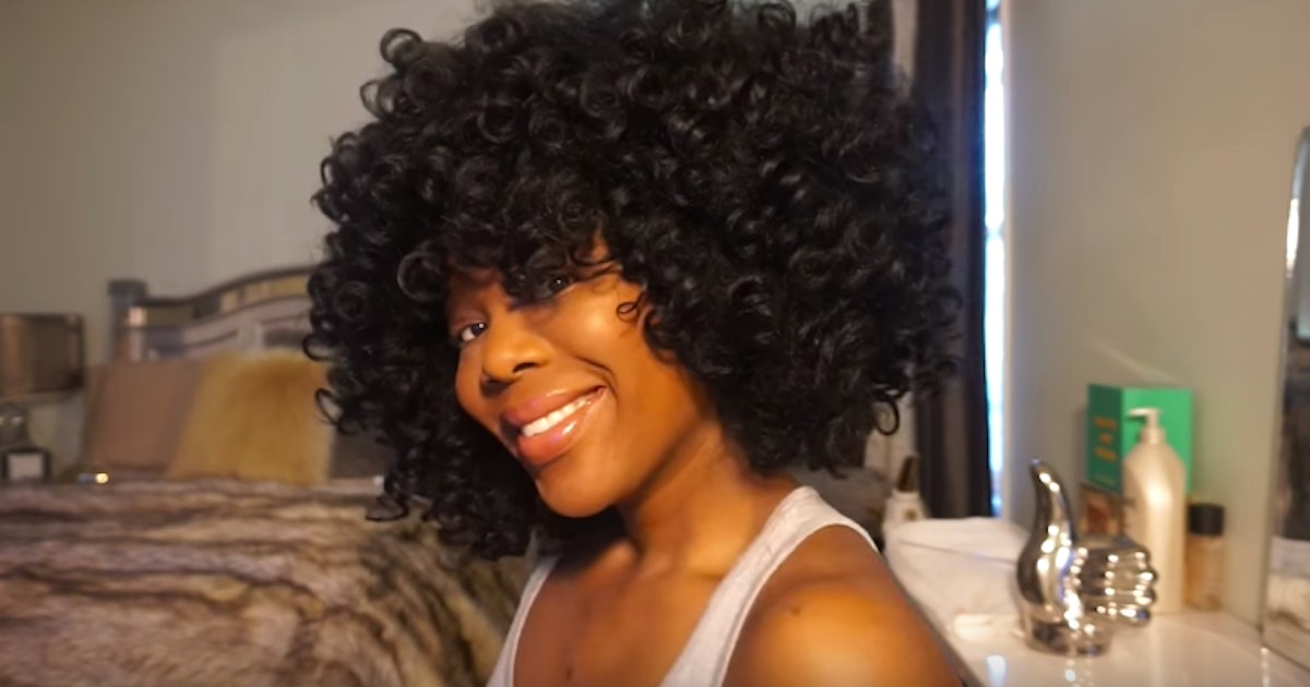 9 Ways To Curl Afro Textured Hair Without Heat According To