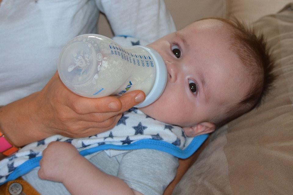 giving baby cold milk