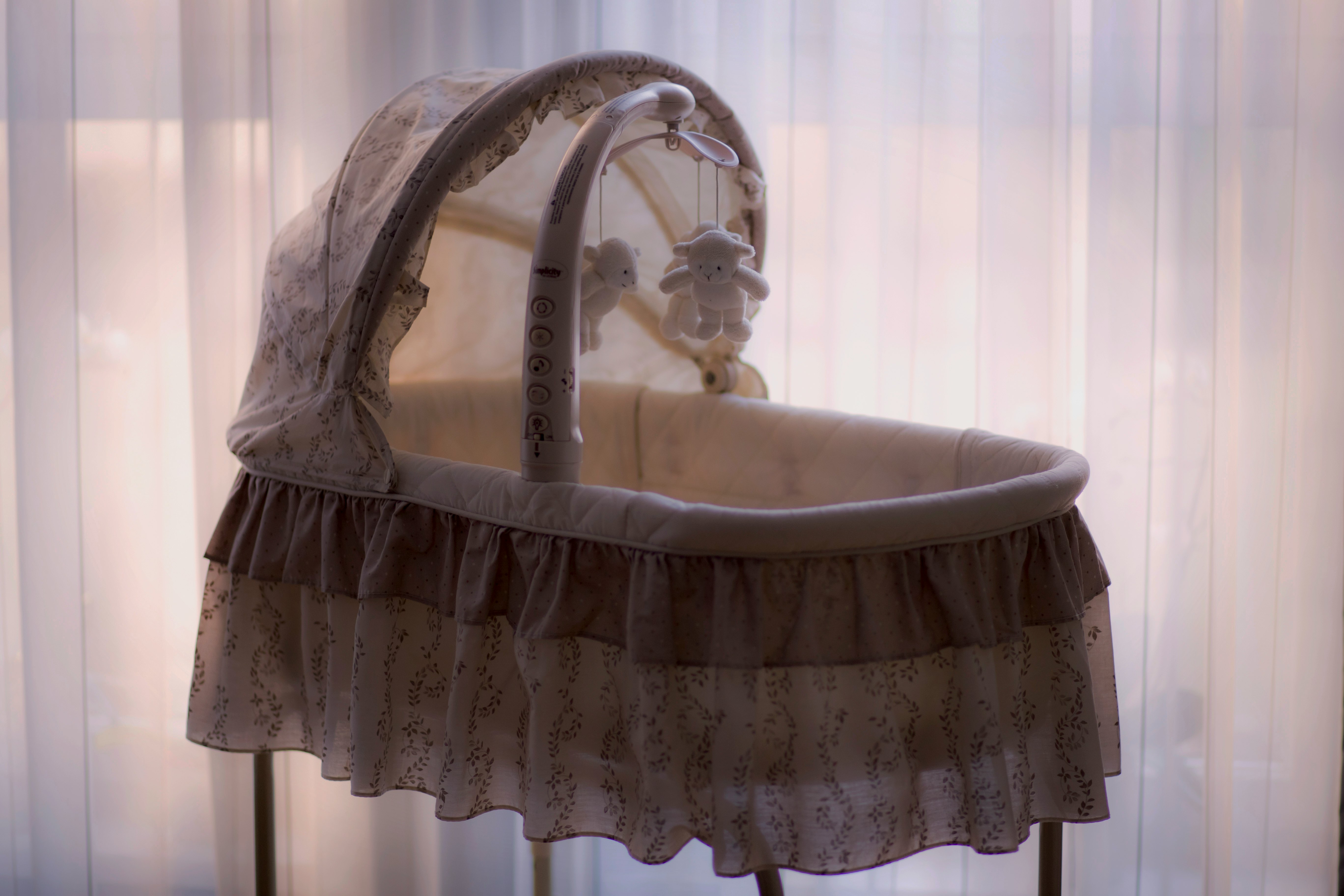 safest bassinets for baby