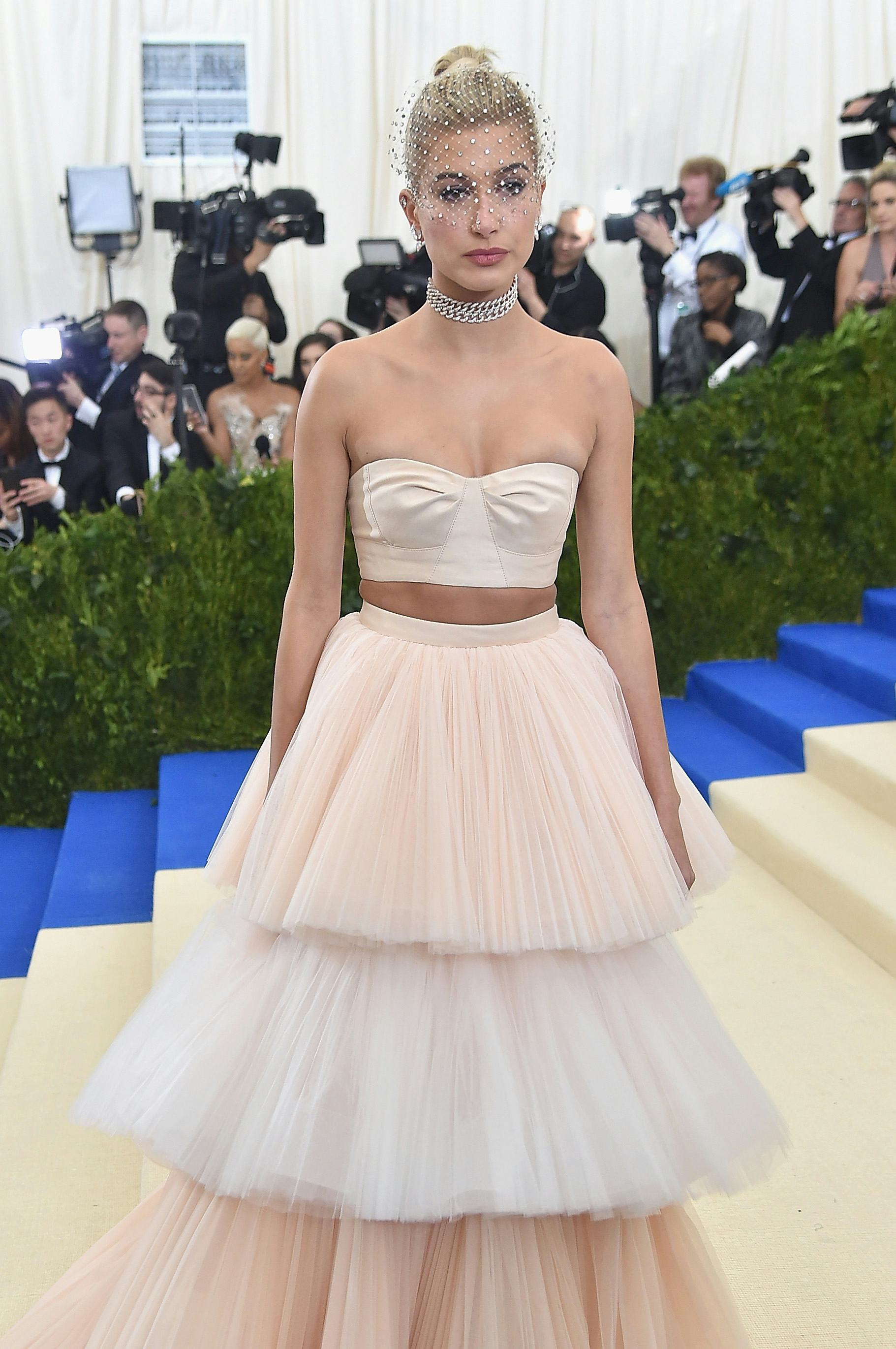 Hailey Baldwin's 2017 Met Gala Outfit Makes Her Look Like A RealLife