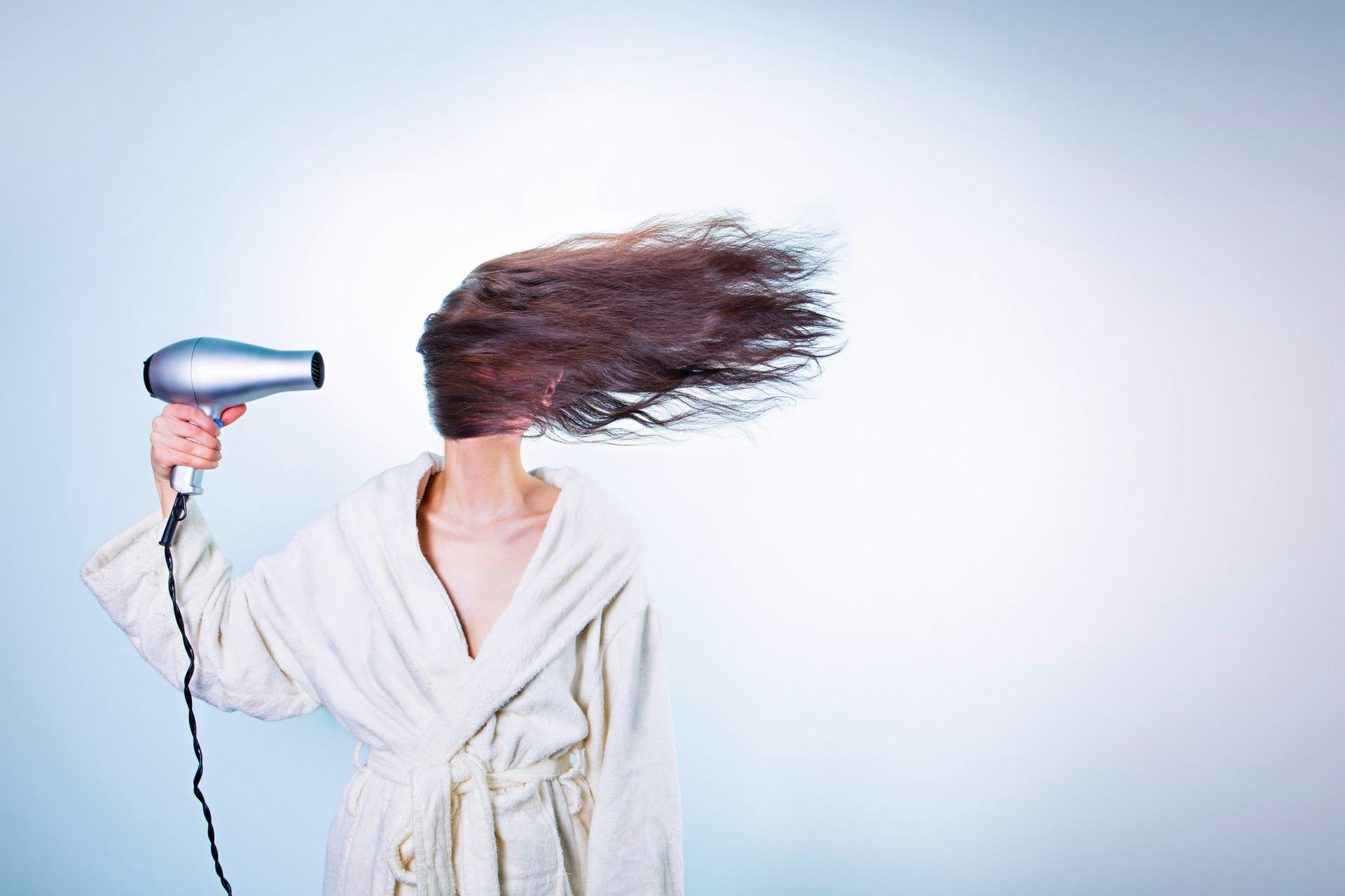 8 Things You Should Never Do To Wet Hair To Keep It As Healthy As Possible