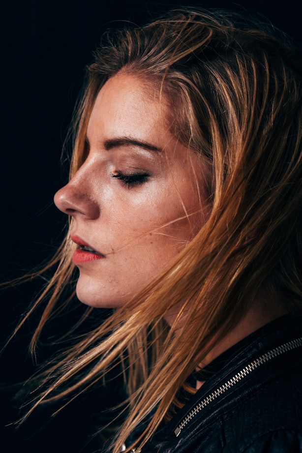 How To Keep Your Makeup From Sweating Off, According To Experts