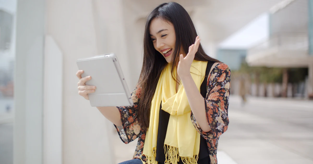 When Should You Meet For The First Time In A Long Distance Relationship? online dating long distance when to meet