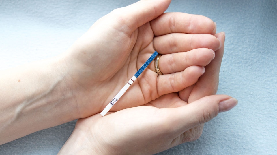 How To Read An Ovulation Test So You Know What Your Body's Up To