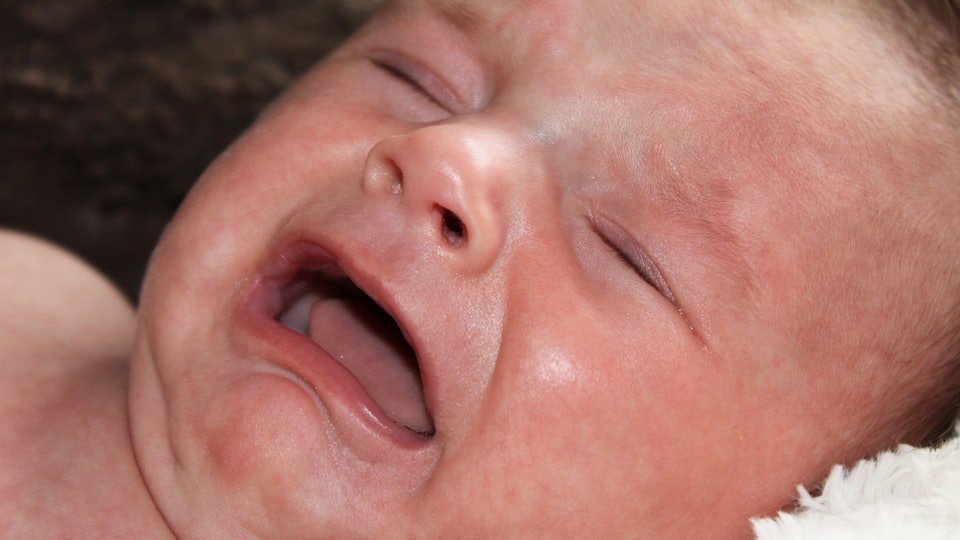 5 Reasons For Your Baby S Projectile Vomiting A Gross Af Ailment