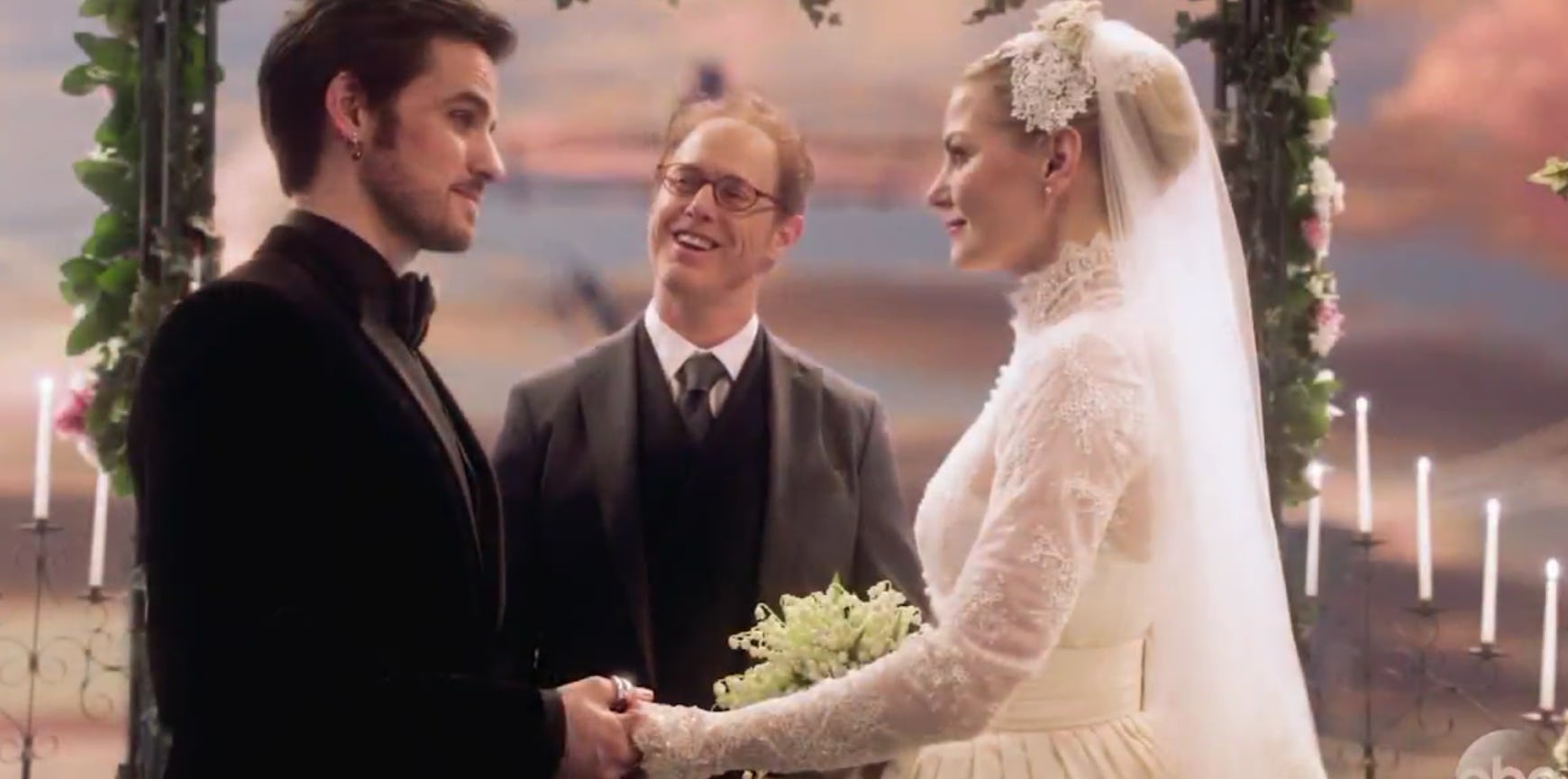 Is Jennifer Morrison Really Singing In Once Upon A Time Emma May Find Her Happy Ending In The Musical Episode