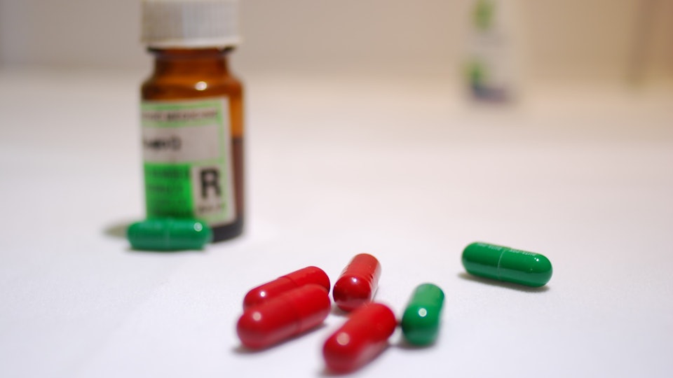 Which Prescription Painkillers Are Safe To Take While Breastfeeding?