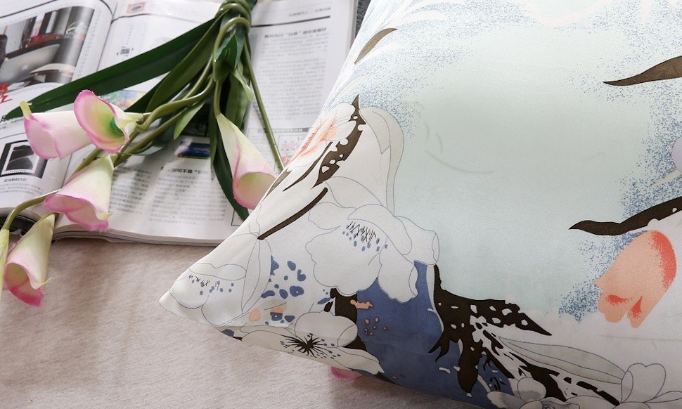 Best Silk Pillowcase For Hair Impressive The 60 Best Silk Pillowcases For Curly Hair Best Silk Pillowcase For Hair Impressive The 60 Best Silk Pillowcases For Curly Hair