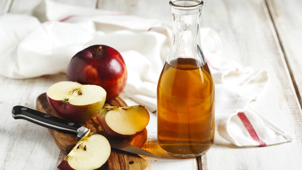 The 7 Best Apple Cider Vinegar Shampoos Rinses For Healthier Hair