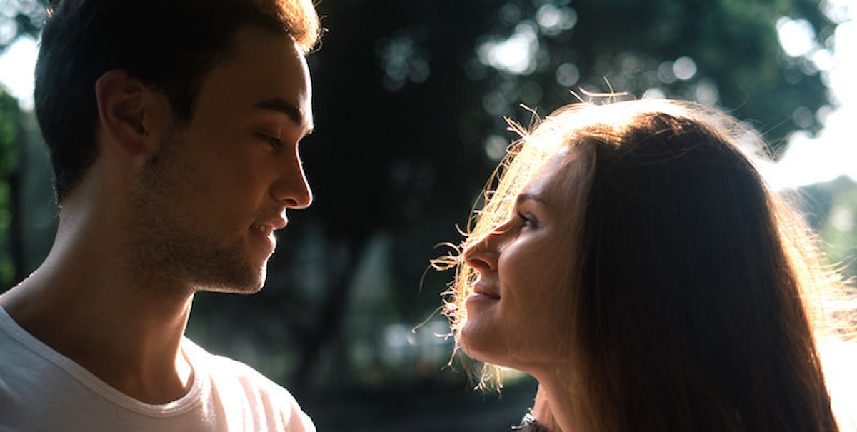 10 Crazy Things That Happen When Youre Falling In Love