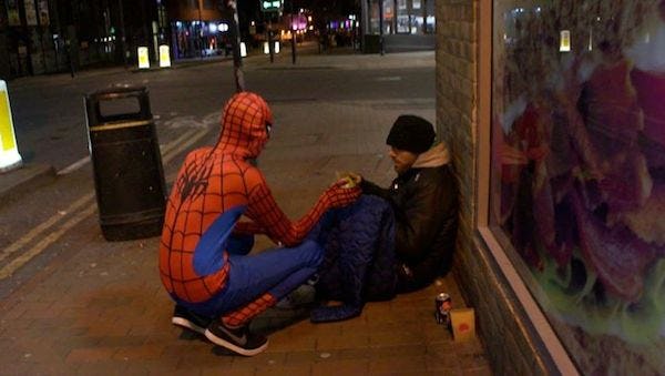 Spider deals man homeless