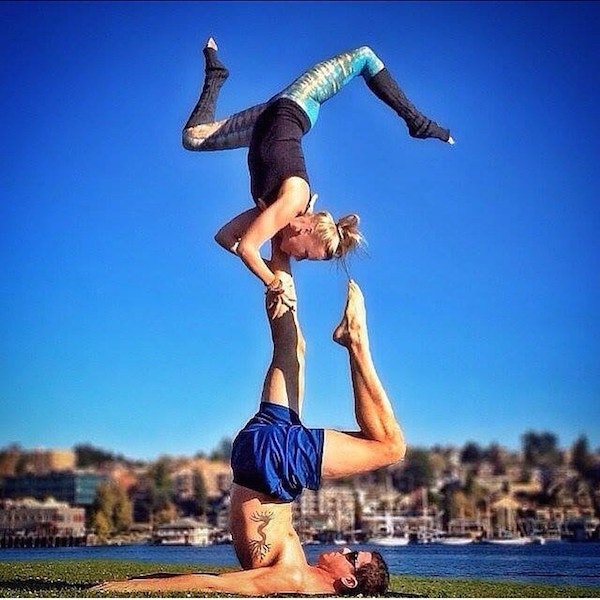 Summer Trend: Couples Tormenting Us With AcroYoga