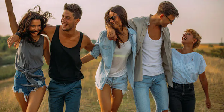 Clg Friend 9 Reasons College Friends Are The Closest Thing You'll Find To Family
