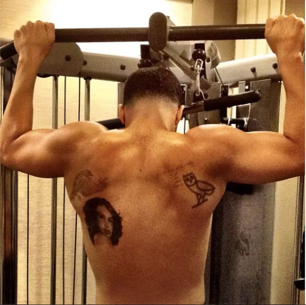 29 Pics That Prove Drake Should Wear His Birthday Suit All Year Long ...