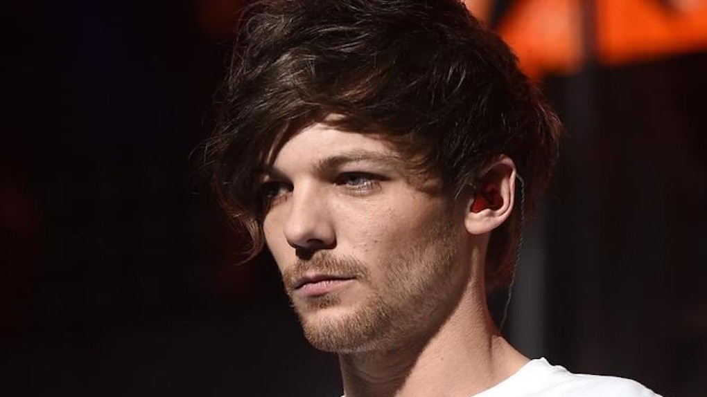 One Direction #39 s Louis Tomlinson Just Got A Tattoo On His(Photos) One Direction #39 s Louis Tomlinson Just Got A Tattoo On His(Photos)