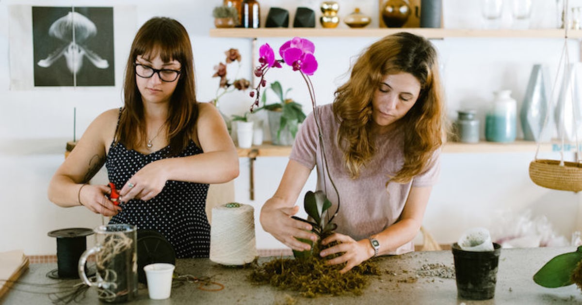 4 Thoughts We All Have When Dealing With Crappy, Competitive Co-Workers