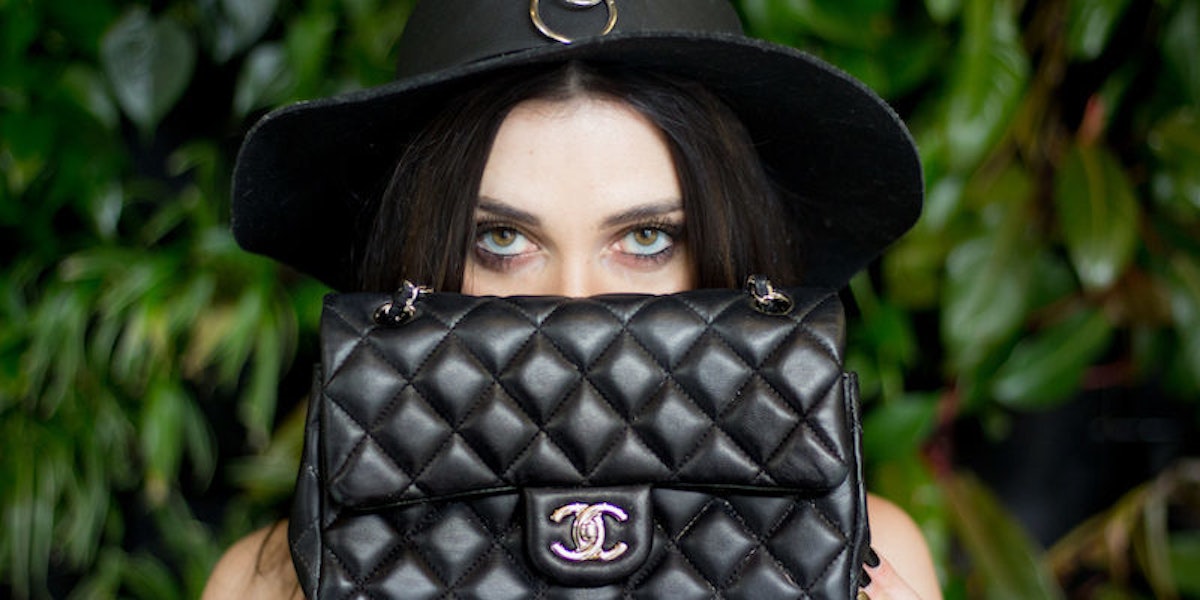 11 Things All Highly Sexual Women Need To Keep In Their Purses