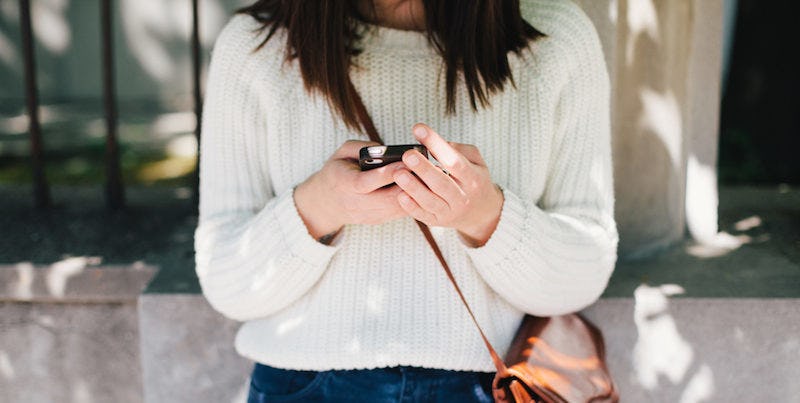 Why He's Not A 'Bad Texter,' He Just Doesn't Like You