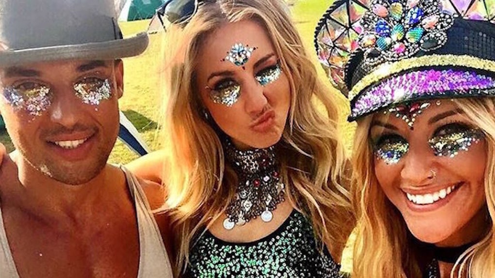 Festival Glitter Makeup - Mugeek Vidalondon