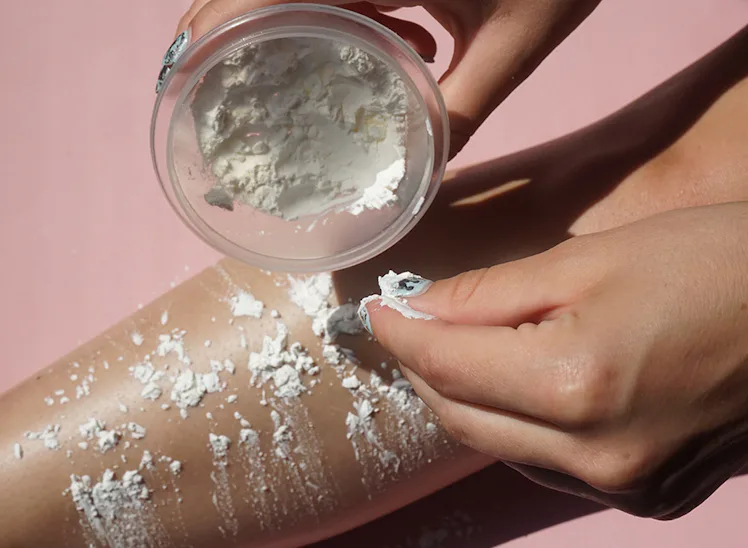 Here's How You Can Use Cornstarch To Heal Your Itchy, Bumpy Razor Burn