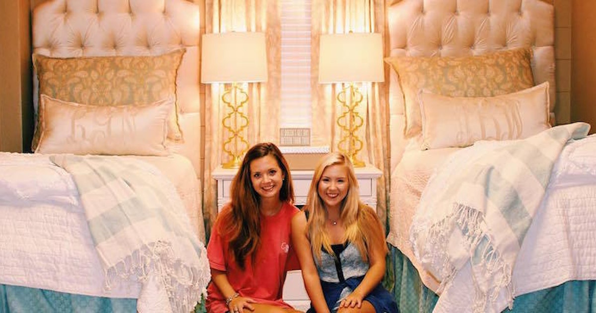 Two Girls Transformed Their College Dorm Into A Palace And