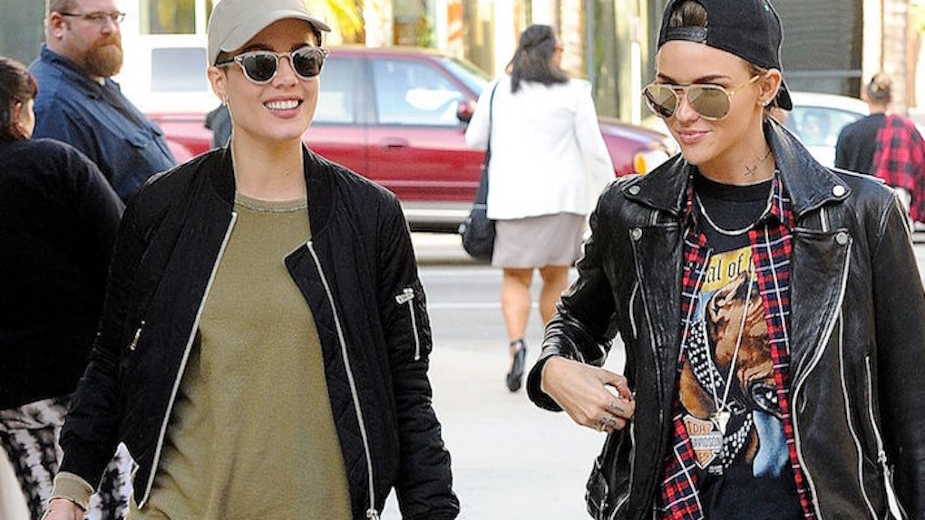 7 Reasons Why Lesbians Crush Fall Better Than Straight Girls