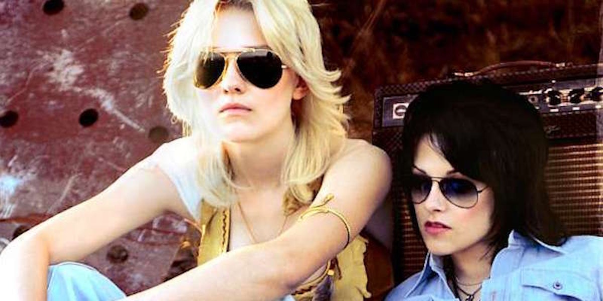 The Best Lesbian Couples Halloween Costumes That Aren T Bffs Or Sisters