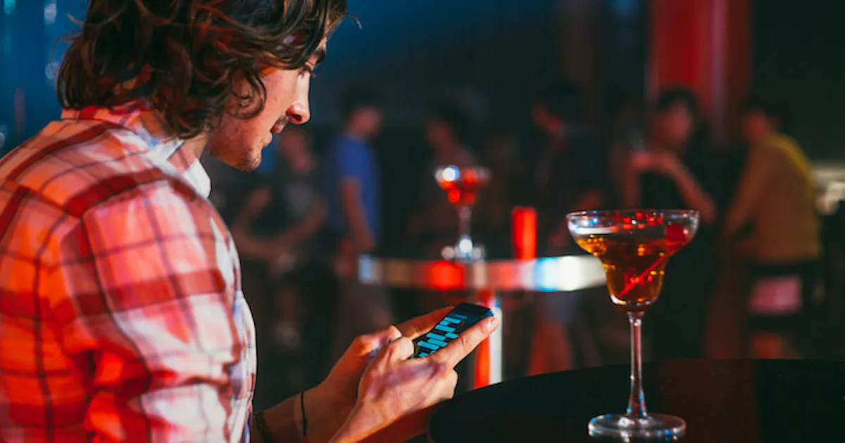 7 Tricks That'll Help You Stop Drunk Texting For Good
