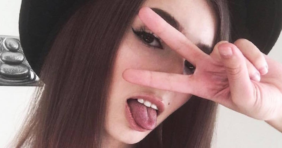 Model Rewrites Captions On Insta Showing Truth Behind Pics Model Rewrites Captions On Insta Showing Truth Behind Pics