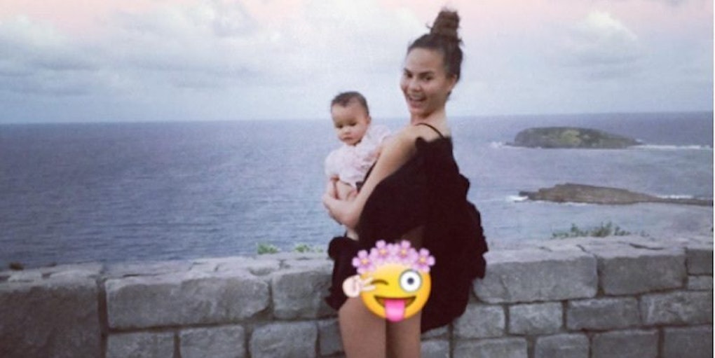 Chrissy Teigen S Mom Posts Nsfw Pic Of Daughter S Butt