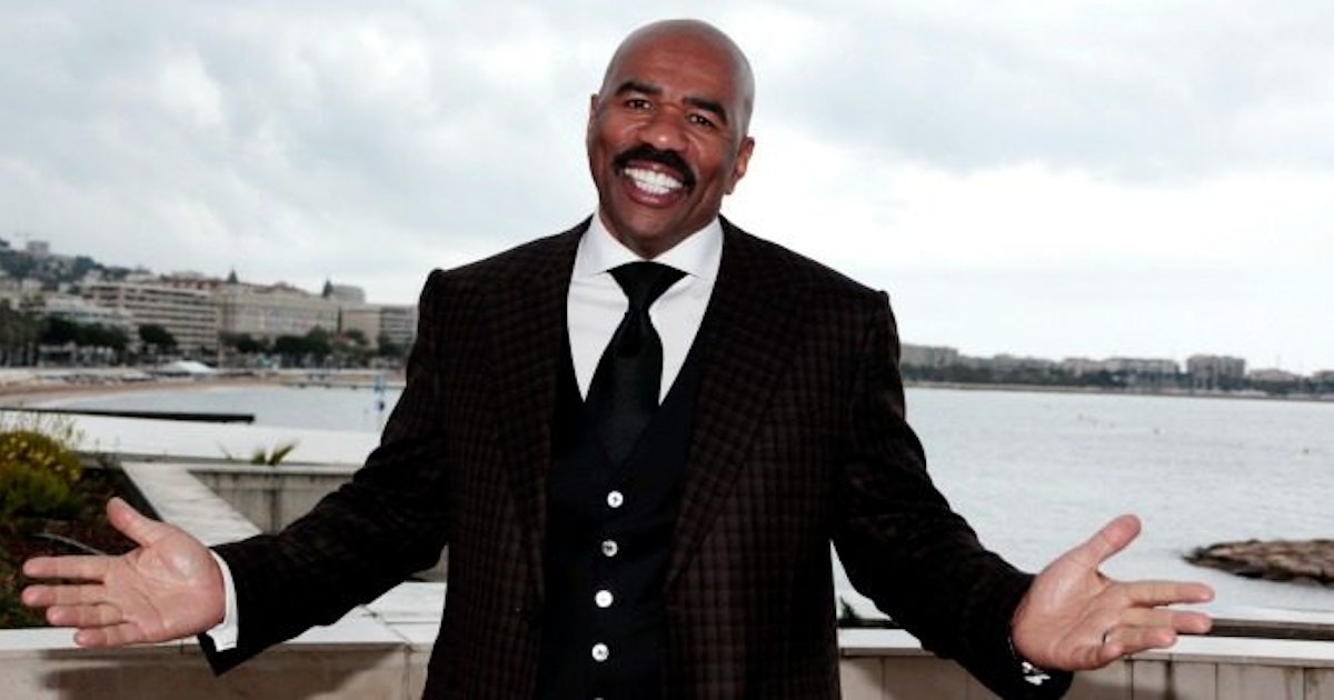 Harvey steve mustache without creepy hart kevin funny hell memed phil performs surprise cursed categories minus Steve Harvey Tweets Reaction To Oscars Best Picture Fail