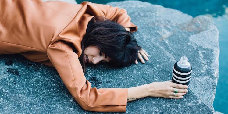 A woman sleeping after drinking dirty lemon sleep water