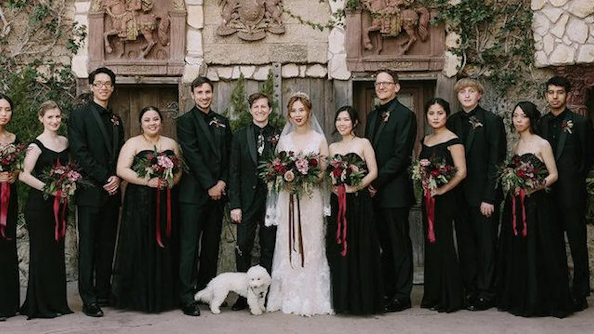 This 'Harry Potter'-Themed Wedding Is Most Magical One Yet This 'Harry Potter'-Themed Wedding Is Most Magical One Yet