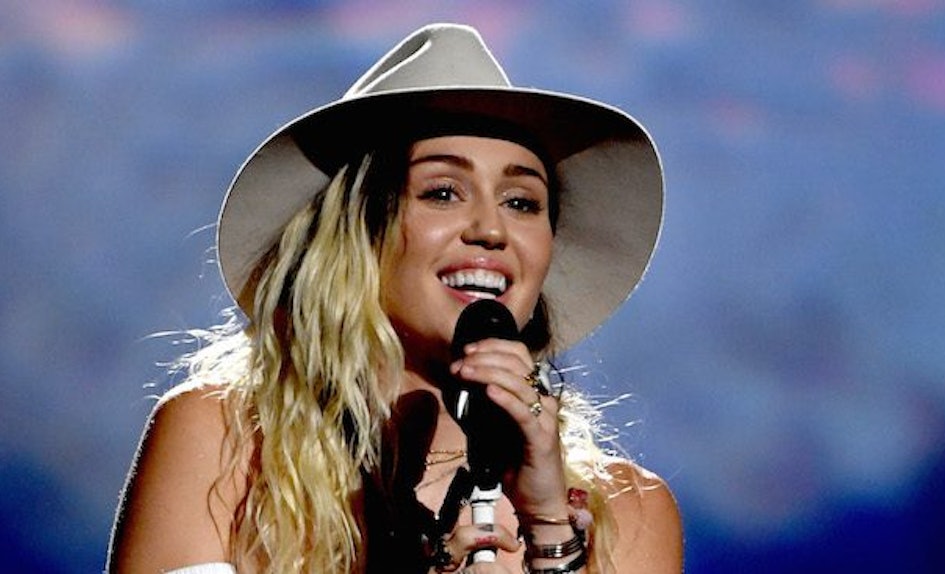 Watch Miley Cyrus Perform At 2017 Billboard Music Awards